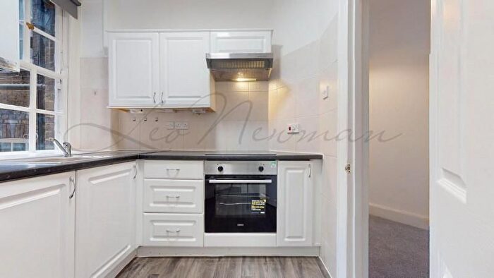 2 Bedroom Flat To Rent In Hunter Street, Bloomsbury, WC1N