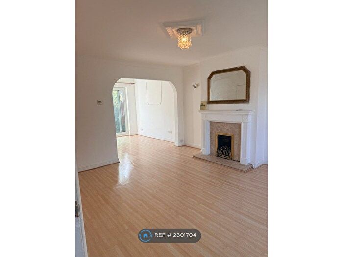3 Bedroom Terraced House To Rent In Neston Grove, Birmingham, B33