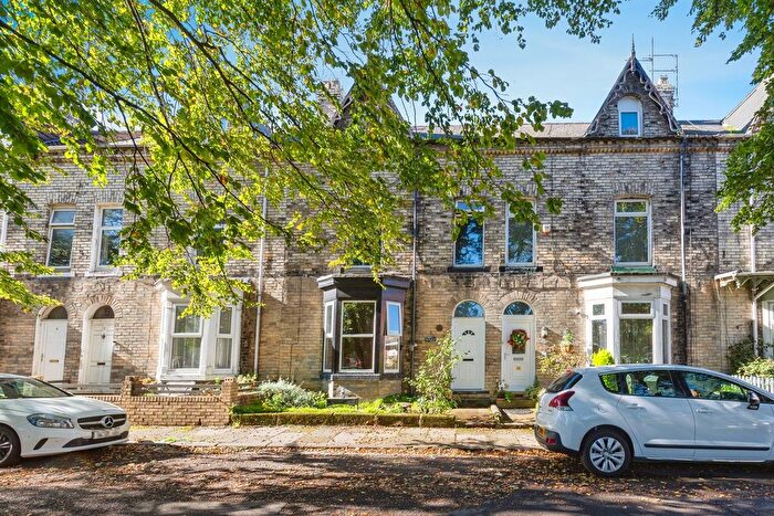 5 Bedroom Terraced House For Sale In Park Square, Hartlepool, TS26