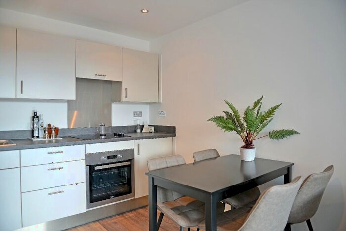 2 Bedroom Apartment To Rent In Apartment, The Forum, Pershore Street, Birmingham, B5