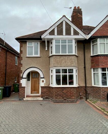 3 Bedroom Semi-Detached House To Rent In Northway, Leamington Spa, CV31