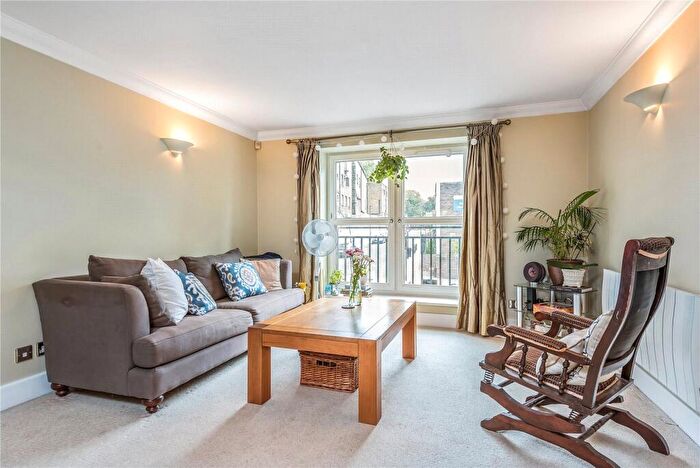 2 Bedroom Apartment To Rent In Chelsea Court, Melville Place, Islington, London, N1