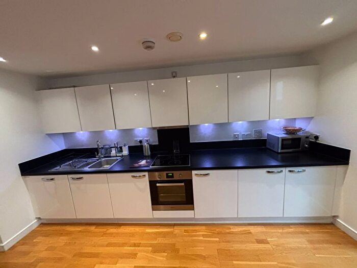 2 Bedroom Flat To Rent In Loch Crescent, Edgware Green, Edgware, Middlesex, HA8