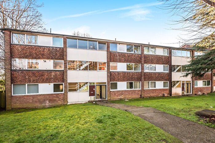 2 Bedroom Flat To Rent In Auckland Road, Crystal Palace, London, SE19