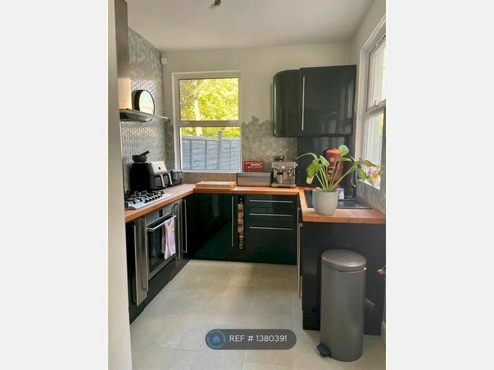 1 Bedroom Flat To Rent In Beulah Road, Thornton Heath, CR7