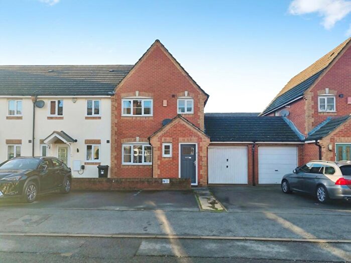 3 Bedroom End Of Terrace House For Sale In Havelock Road, Wokingham, RG41