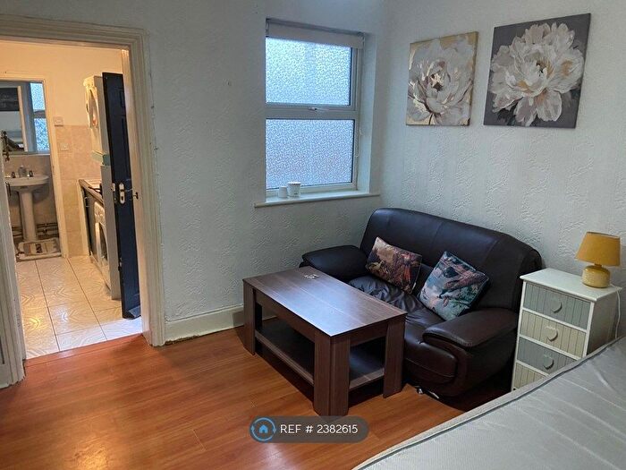 Studio To Rent In St. Awdrys Road, Barking, IG11