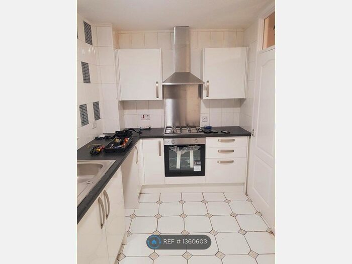 3 Bedroom Maisonette To Rent In Kirkmuir Drive, Rutherglen, Glasgow, G73