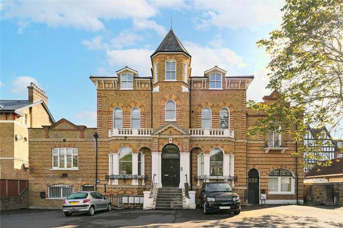 2 Bedroom Flat To Rent In Leigham Court Road, London, SW16