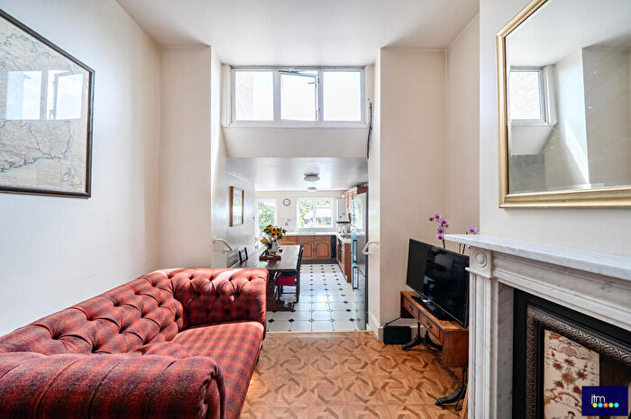 4 Bedroom Terraced House For Sale In Mayton Street, N7