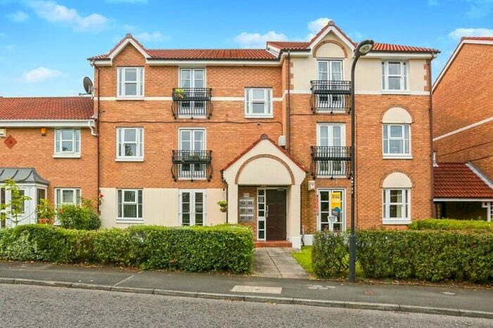 2 Bedroom Apartment To Rent In Birkdale, West Monkseaton, NE25