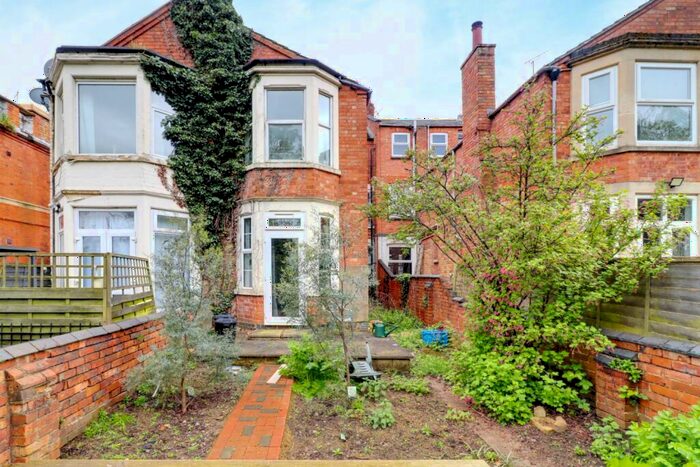 Studio To Rent In , Colwyn Road, Northampton, Northamptonshire, NN1