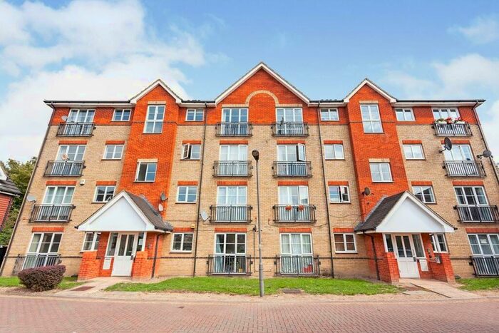 2 Bedroom Flat To Rent In Joseph Hardcastle Close, London, SE14