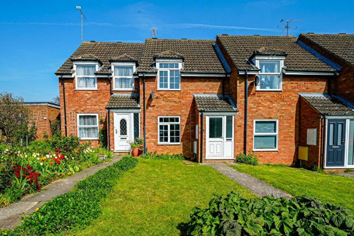 2 Bedroom Terraced House For Sale In Lomond Drive, Linslade, Leighton Buzzard, LU7