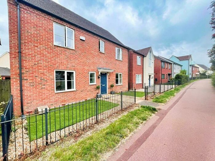 4 Bedroom Detached House To Rent In Watercress Way, Broughton, Milton Keynes, MK10