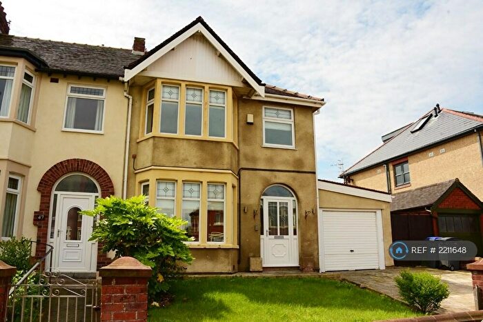 3 Bedroom Semi-Detached House To Rent In Knowle Avenue, Blackpool, FY2