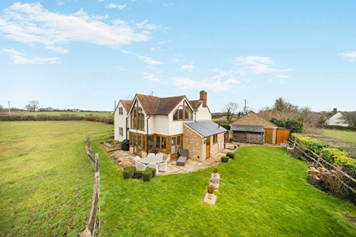4 Bedroom Detached House For Sale In Bay Tree Cottage, Great Coxwell, Faringdon, Oxfordshire, SN7