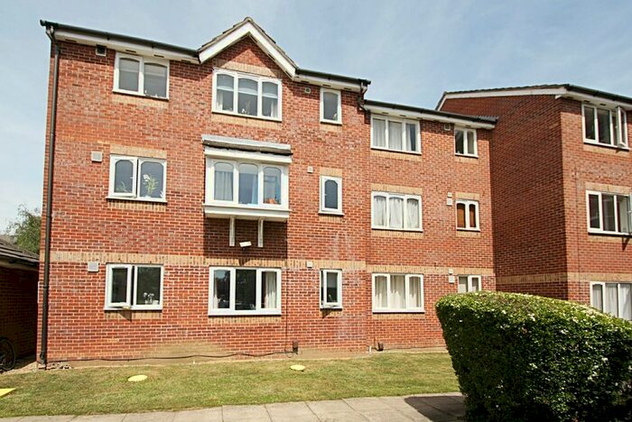 1 Bedroom Flat To Rent In Leigh Hunt Drive, Southgate N14