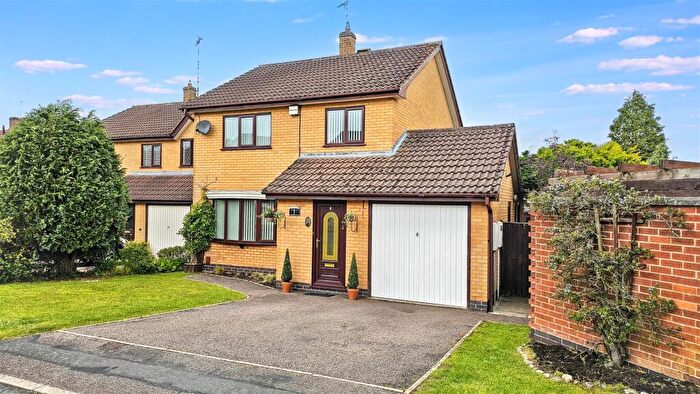 3 Bedroom Detached House For Sale In Hayfield Close, Glenfield, LE3