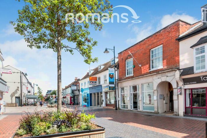 1 Bedroom Apartment To Rent In Wolverton Sq, Basingstoke, RG21