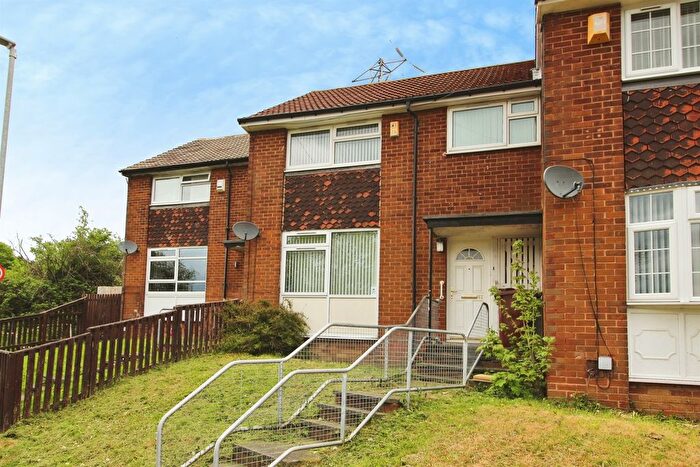 3 Bedroom Terraced House For Sale In Poplar Way, Leeds, LS13