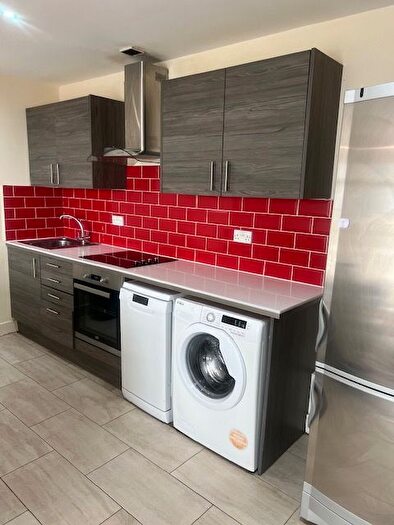 2 Bedroom Flat To Rent In Bute Terrace, Cardiff, CF10