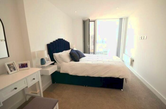2 Bedroom Apartment To Rent In Deansgate Square, Owen Street Manchester, M15
