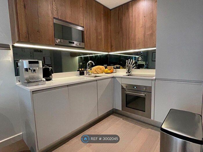1 Bedroom Flat To Rent In Apex House, St Albans, AL1