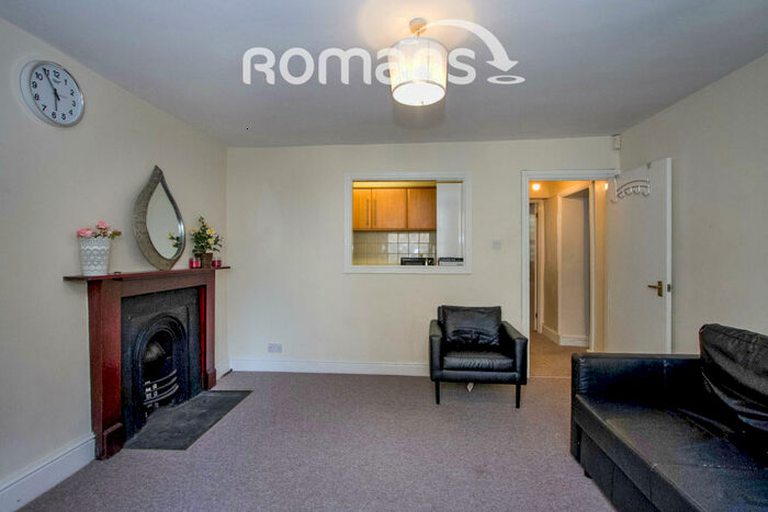 3 Bedroom Apartment To Rent In Springfield Road, BS6