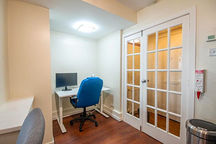1 Bedroom Flat To Rent In Dean Bank Lane, Edinburgh, EH3