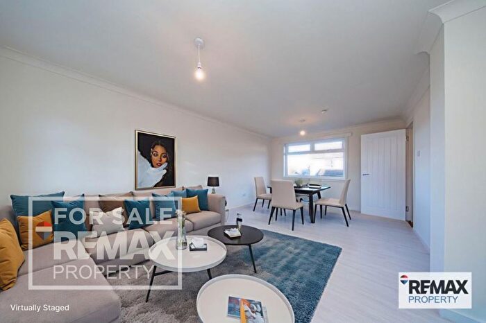 3 Bedroom Terraced House For Sale In Burnhouse Drive, Whitburn, Bathgate, EH47