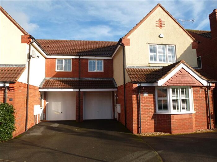 3 Bedroom Semi-Detached House To Rent In Grovefield Crescent, Balsall Common, Coventry, CV7