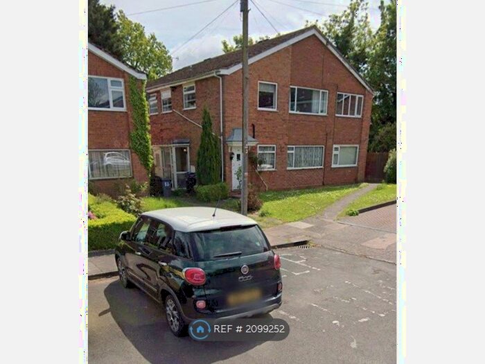 2 Bedroom Maisonette To Rent In Northfield, Birmingham, B31