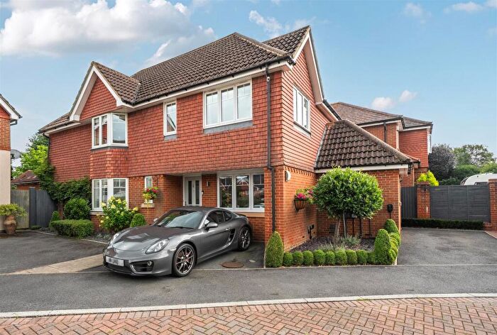 4 Bedroom Detached House For Sale In Greenacres, Lower Kingswood, KT20