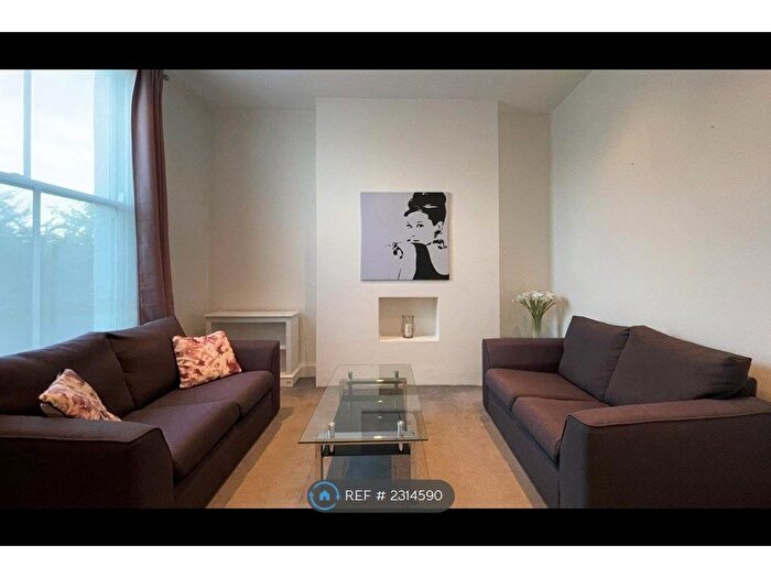 2 Bedroom Flat To Rent In Burlington Gardens, London, W3