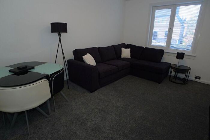 2 Bedroom Flat To Rent In Boase Avenue, St Andrews, KY16