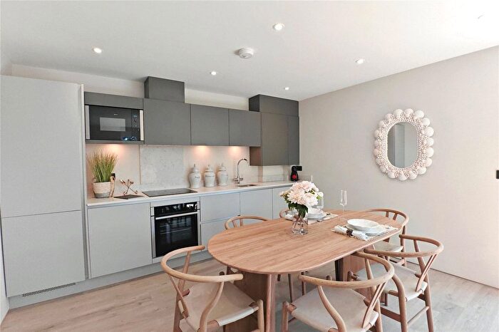 2 Bedroom Flat For Sale In Seabrook Road, Hythe, Kent, CT21