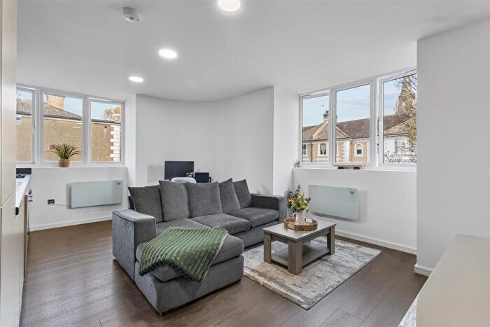1 Bedroom Flat For Sale In Gildredge Road, Eastbourne, BN21