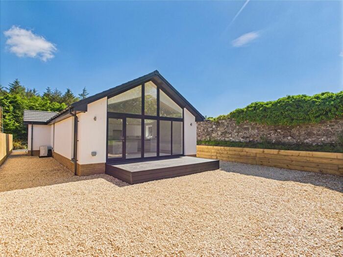 3 Bedroom Detached Bungalow For Sale In Briar Loch Gardens, Lanark, ML11