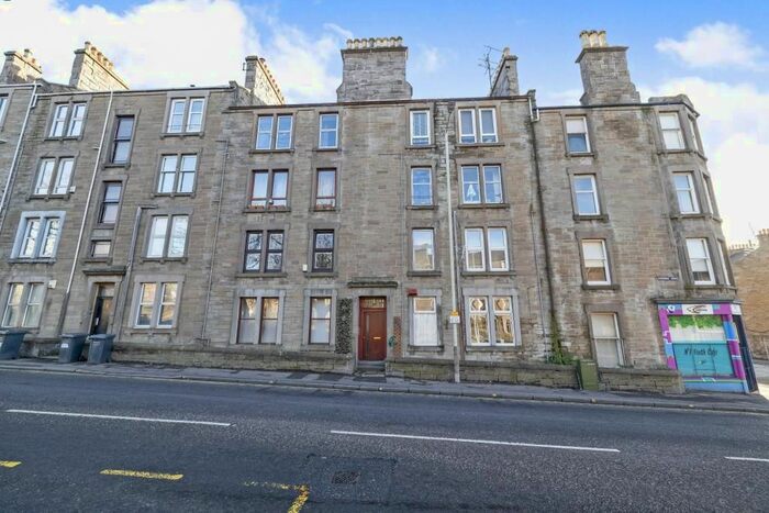 2 Bedroom Flat To Rent In Pitkerro Road, Dundee, DD4