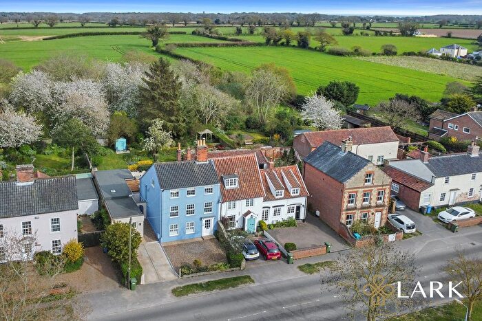 4 Bedroom Town House For Sale In Wrentham, Beccles, NR34