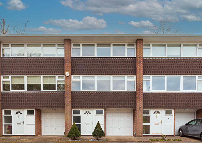 3 Bedroom Terraced House For Sale In Old Rectory Close, Harpenden, AL5
