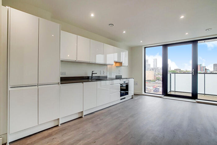Apartment To Rent In Blair Street, London, E14