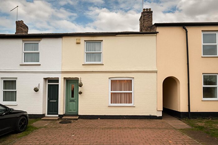 3 Bedroom House To Rent In The Grove, Corby, NN18