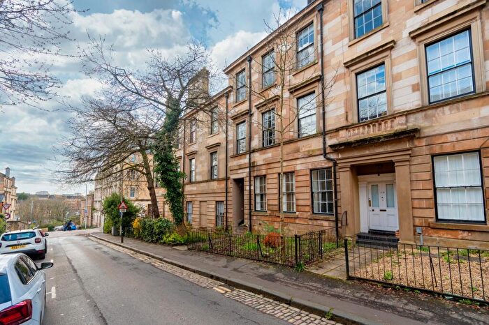 3 Bedroom Flat To Rent In Glasgow Street, Flat -, Hillhead, Glasgow, G12