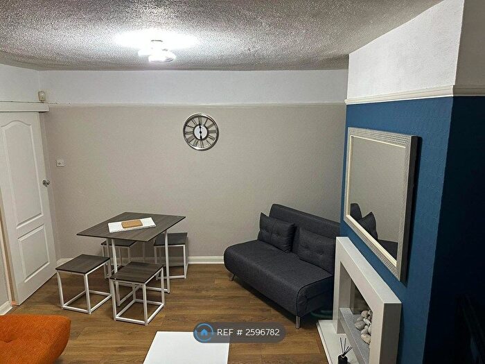 2 Bedroom Maisonette To Rent In Fulham Close, Uxbridge, UB10