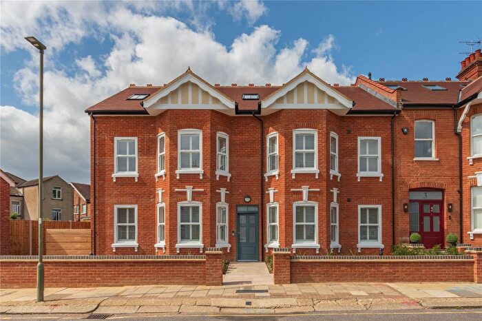 2 Bedroom Flat For Sale In Hale Grove Gardens, London, NW7