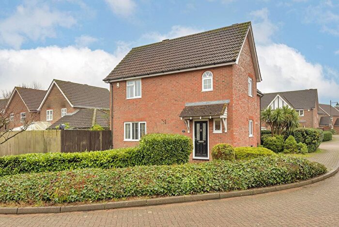 3 Bedroom Semi Detached House For Sale In Bramley Way, Kings Hill, ME19