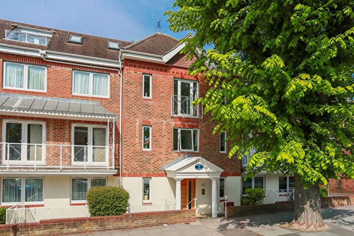 2 Bedroom Flat For Sale In Palmeira Avenue, Hove, BN3