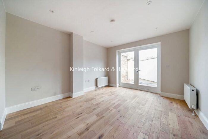 1 Bedroom Flat To Rent In Berrymead Gardens, Acton, London, W3